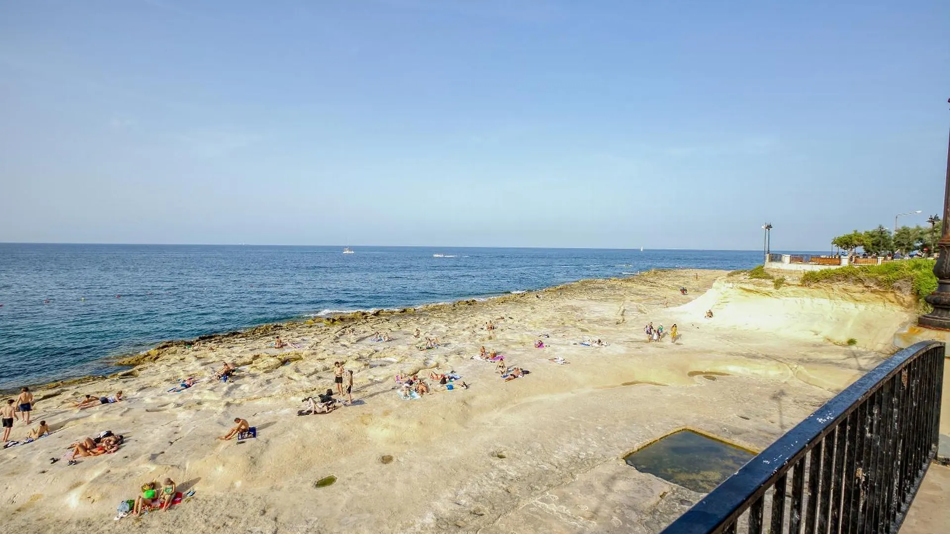 Stylish 3Br Luxury Apartment In Sliema-14