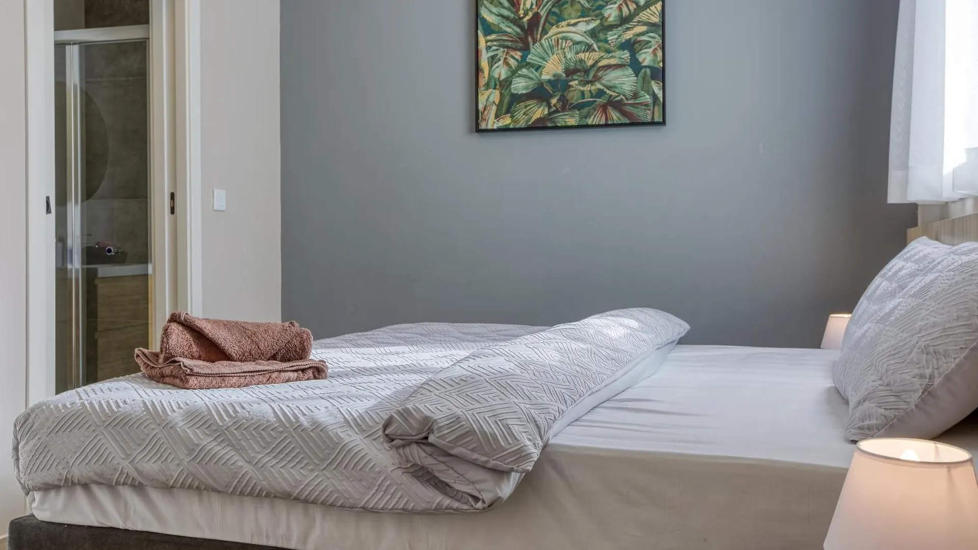 Stylish 3Br Luxury Apartment In Sliema-14